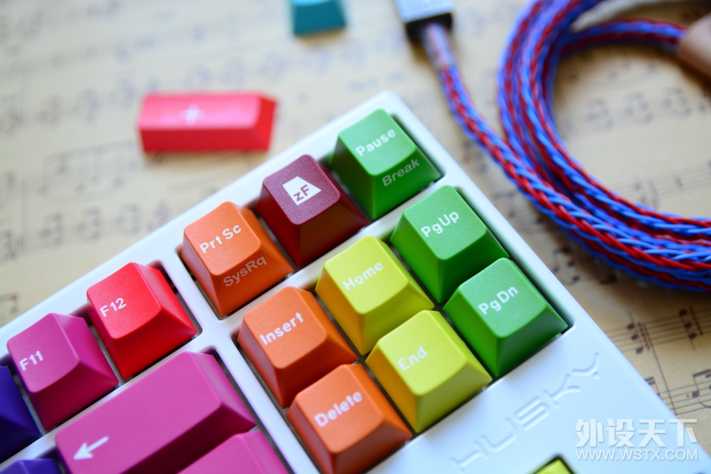 五彩缤纷OR杀马特！你说的算——GMK Rainbow彩虹套键帽图赏
