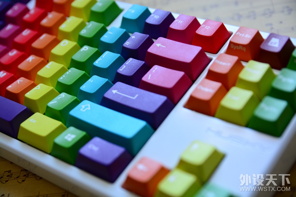 五彩缤纷OR杀马特！你说的算——GMK Rainbow彩虹套键帽图赏