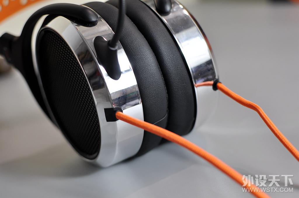 电竞耳机里谈HIFI音质它第一，艾芮克钕400i游戏耳机评测