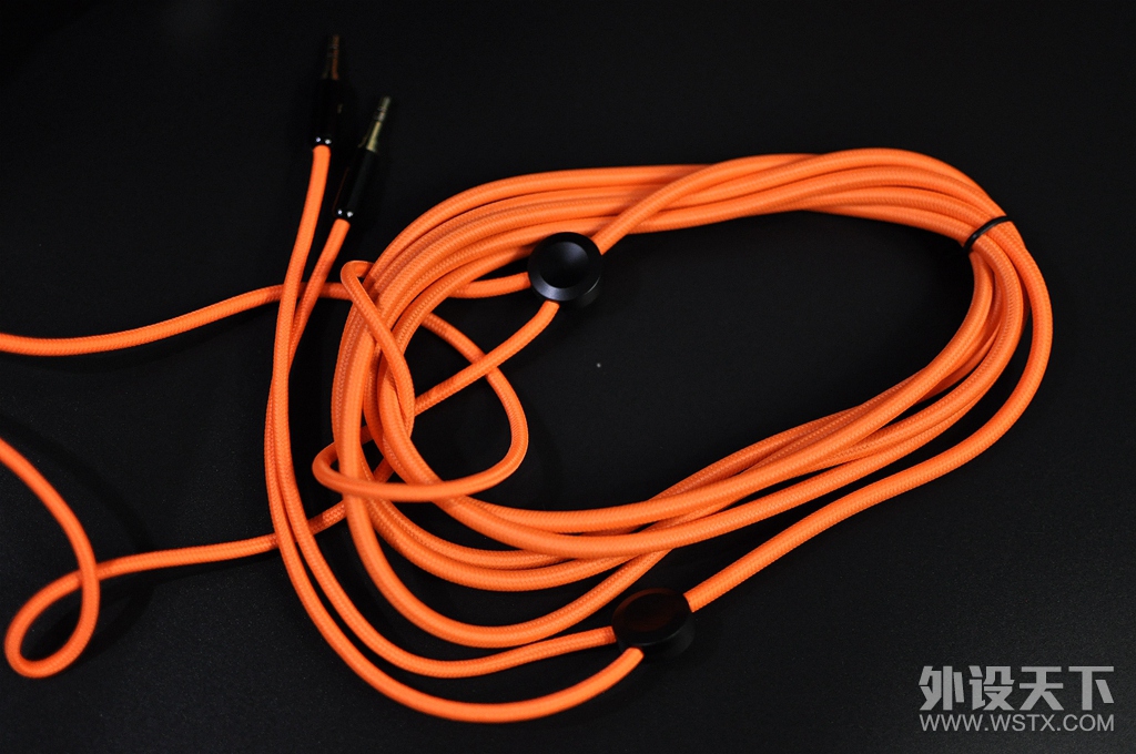 电竞耳机里谈HIFI音质它第一，艾芮克钕400i游戏耳机评测