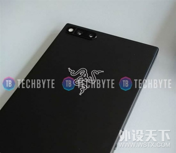 雷蛇手机真机谍照 一体式金属机身
