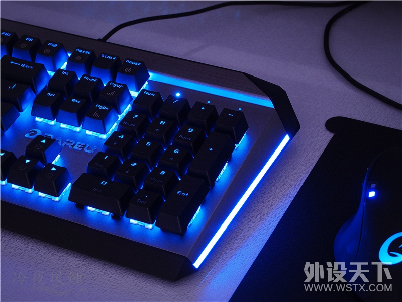 【风烛】将质感赋予战斗之中——达尔优EK822机械键盘简评
