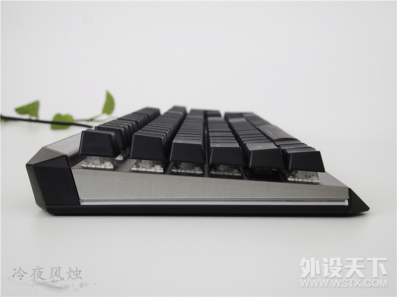 【风烛】将质感赋予战斗之中——达尔优EK822机械键盘简评