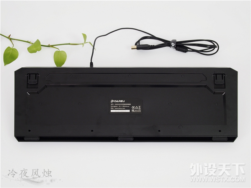 【风烛】将质感赋予战斗之中——达尔优EK822机械键盘简评