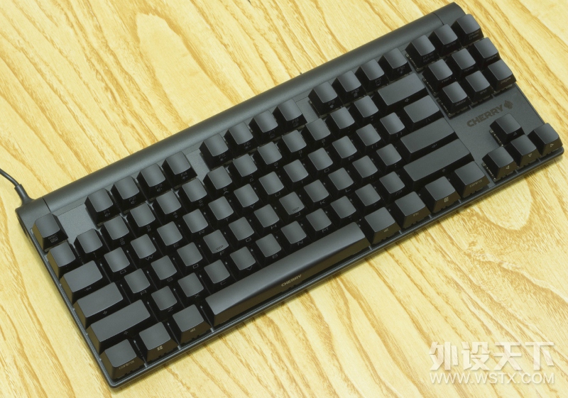 终于摸到了实物：Cherry MX 8.0 RGB 黑色款 简评