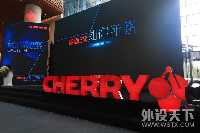终于摸到了实物：Cherry MX 8.0 RGB 黑色款 简评