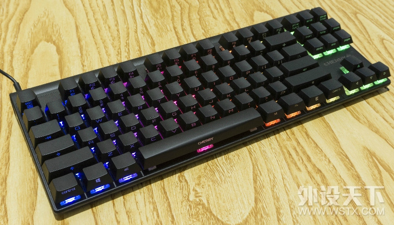 终于摸到了实物：Cherry MX 8.0 RGB 黑色款 简评