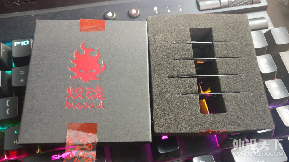 全网首拆！炽魂（blasoul） 燚Y720光学游戏鼠标开箱+拆解
