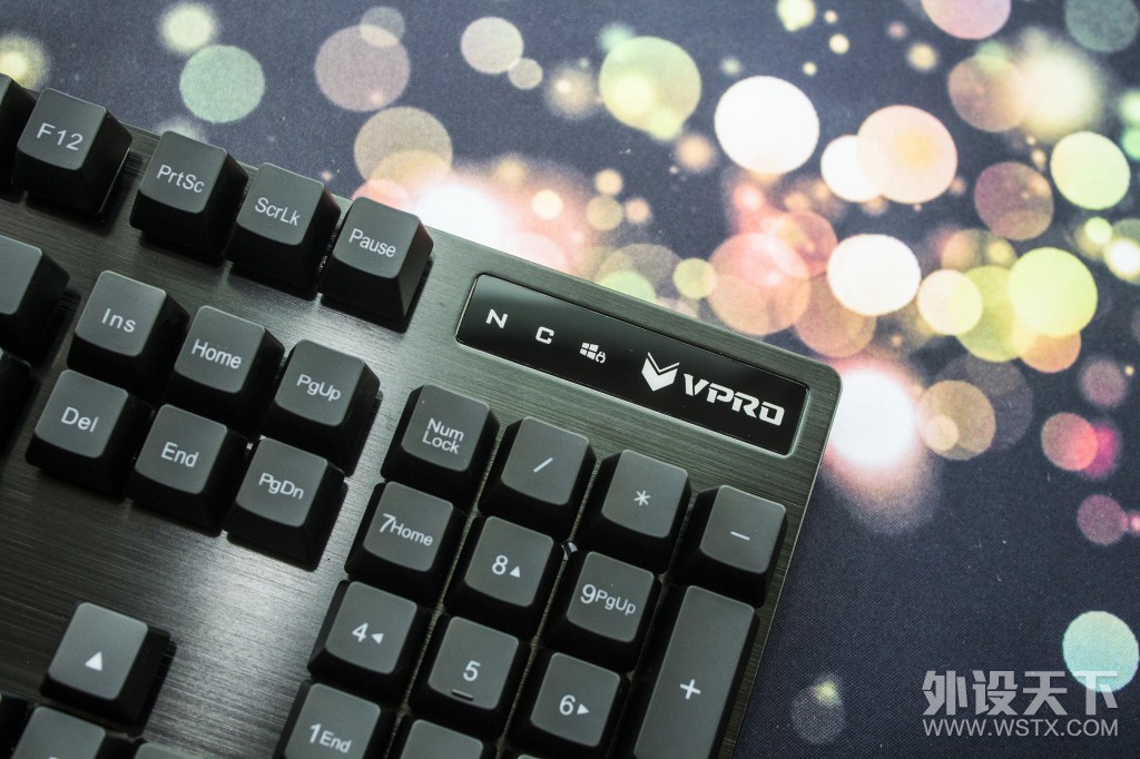 【众测】欧姆龙原厂轴加持，雷柏V806游戏办公皆出色