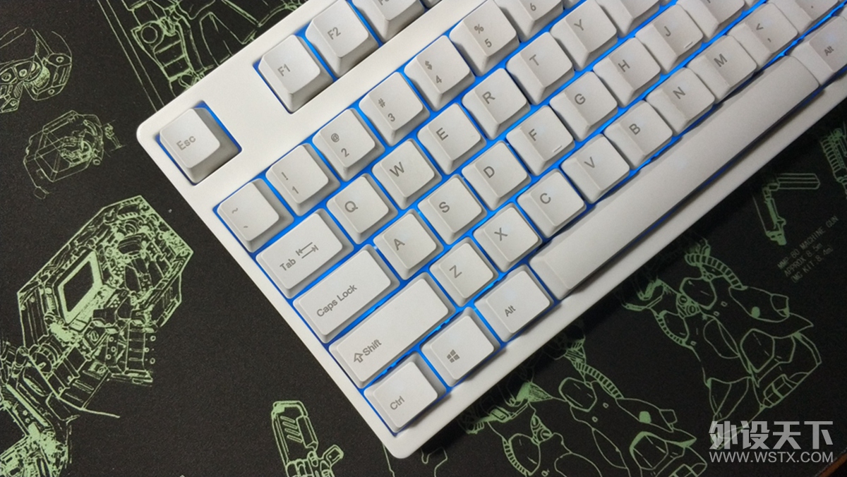 C系新品！高斯C104拆解加灯简单评测