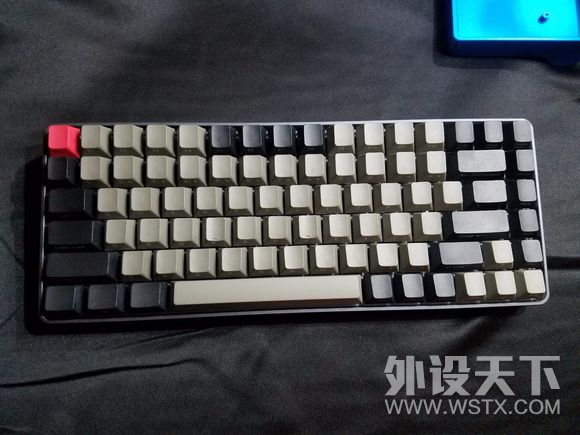 【江西】出售DUCKY ONE草木奶绿 仅拆未通电，60金属外壳带配重 84金属客制化