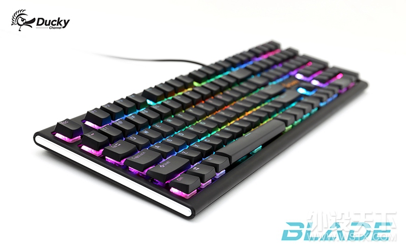 搭载Cherry最新矮轴 Ducky Blade Air机械键盘曝光