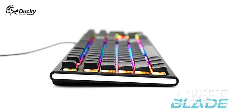 搭载Cherry最新矮轴 Ducky Blade Air机械键盘曝光
