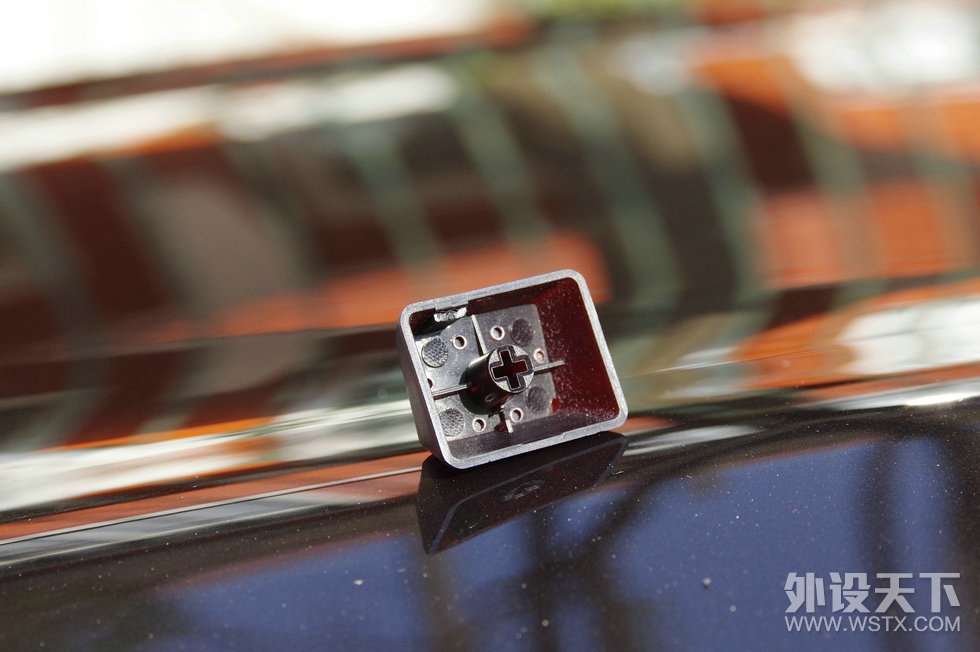 MSI Vigor GK80 Cherry MX RGB机械键盘评测