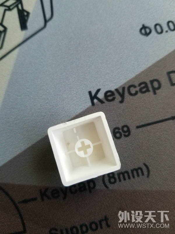 也许是最便宜的RGB樱桃轴蓝牙双模机械键盘——GANSS ALT61 RGB