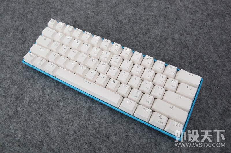 GANSS ALT61RGB蓝牙键盘拆解评测 & 60%蓝牙键盘小巡礼