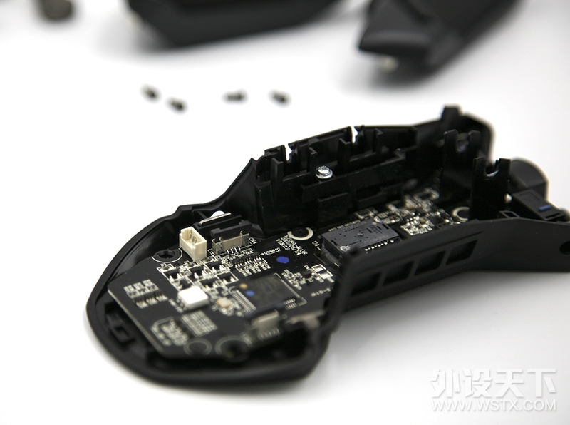 苦等一个季度的新旗舰 赛睿Rival 600开箱&拆解
