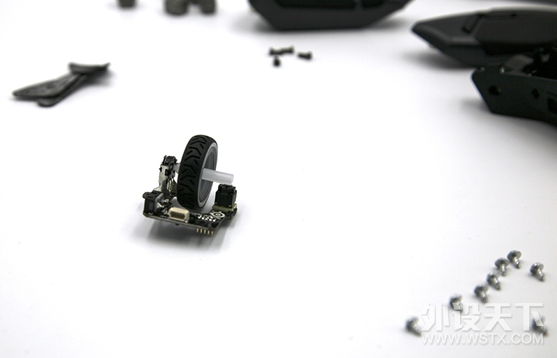 苦等一个季度的新旗舰 赛睿Rival 600开箱&拆解