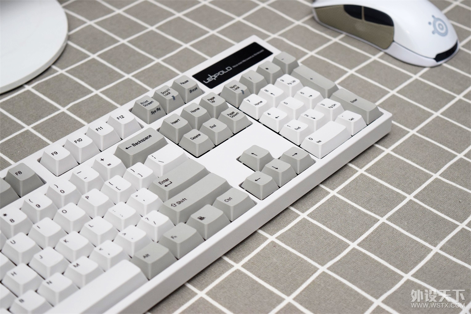 两款经典的红轴键盘 cherry G80-3494 与leopold FC900R PS