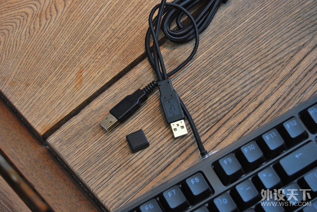 樱桃RGB轴键盘又一选择——Fühlen 富勒 G900S RGB 键盘