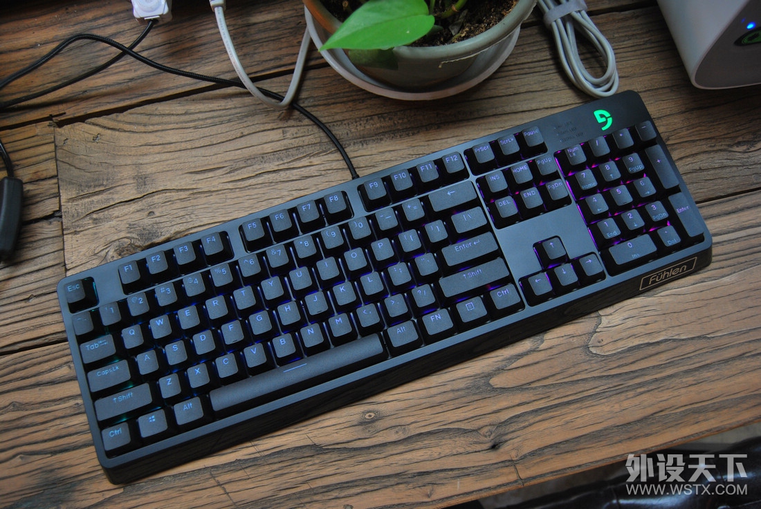樱桃RGB轴键盘又一选择——Fühlen 富勒 G900S RGB 键盘