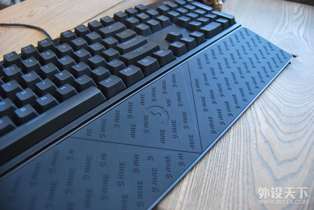樱桃RGB轴键盘又一选择——Fühlen 富勒 G900S RGB 键盘
