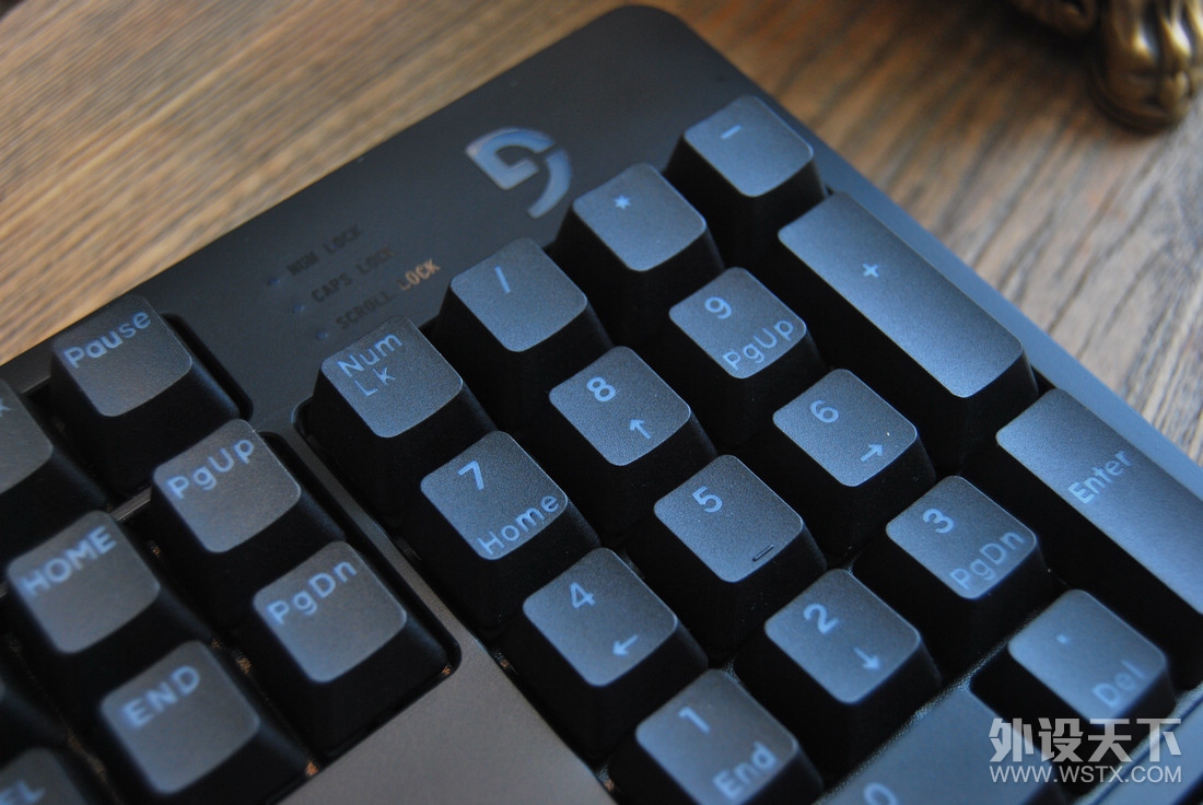樱桃RGB轴键盘又一选择——Fühlen 富勒 G900S RGB 键盘