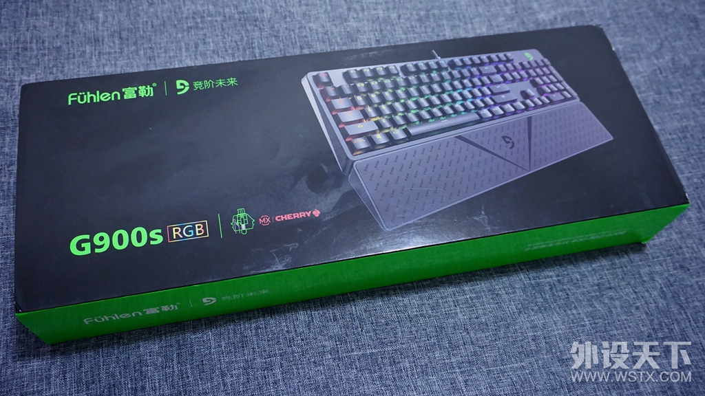 非常优秀和讲究的旗舰键盘，富勒G900S RGB静音红轴机械键盘