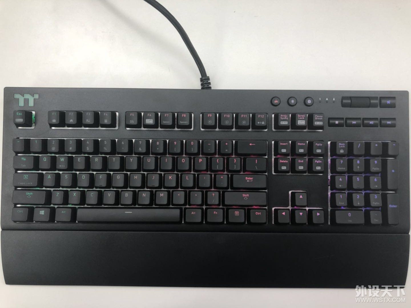 银轴初体验---TTeSportsX1键盘使用分享