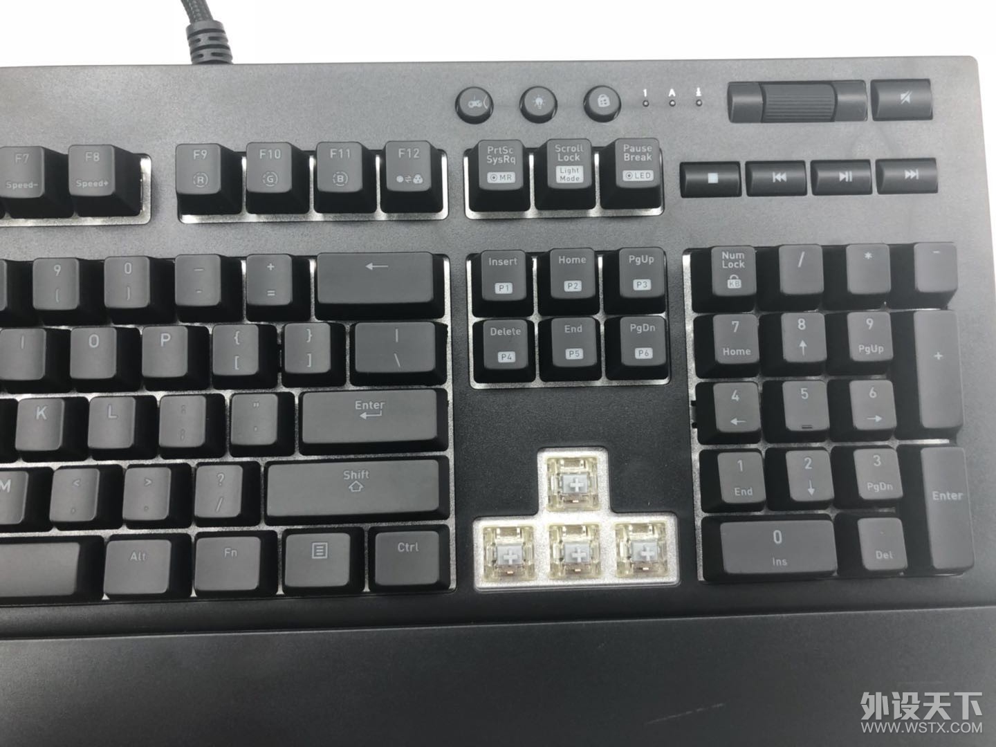 银轴初体验---TTeSportsX1键盘使用分享