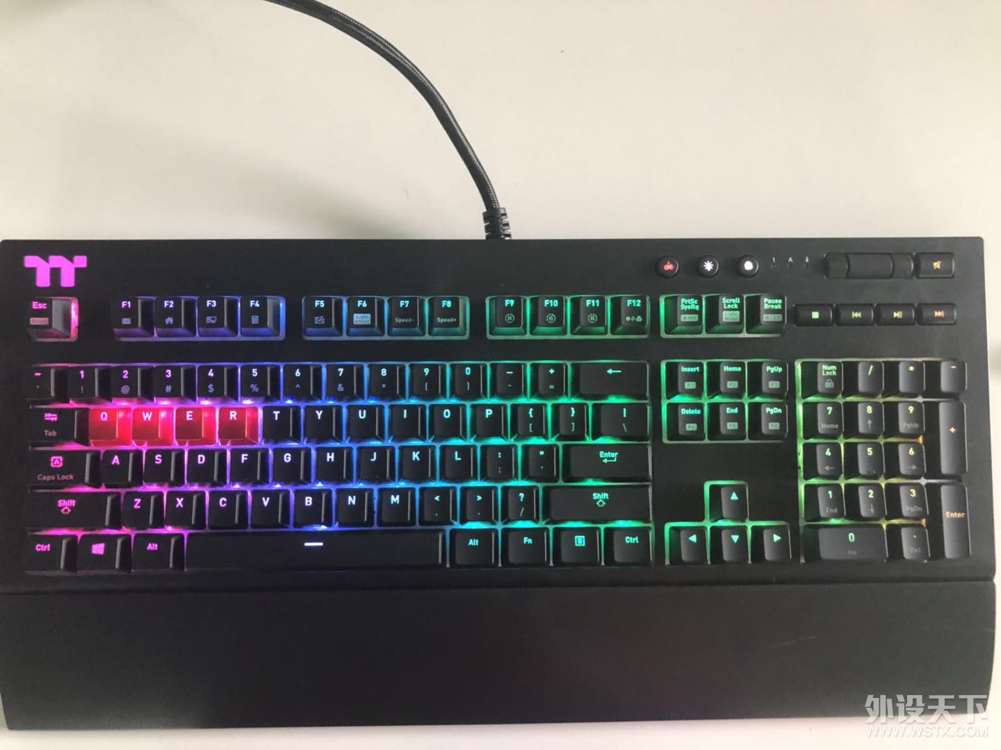 银轴初体验---TTeSportsX1键盘使用分享
