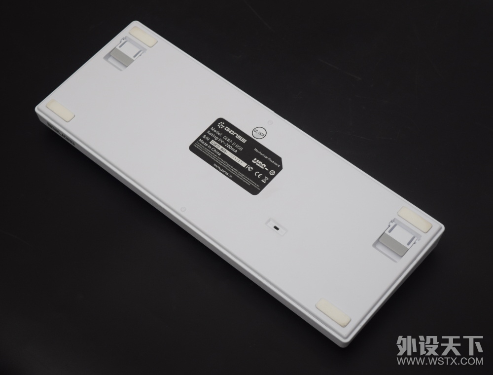 感受无线RGB的魅力 GANSS GS87-D RGB键盘