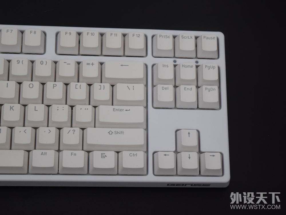 感受无线RGB的魅力 GANSS GS87-D RGB键盘