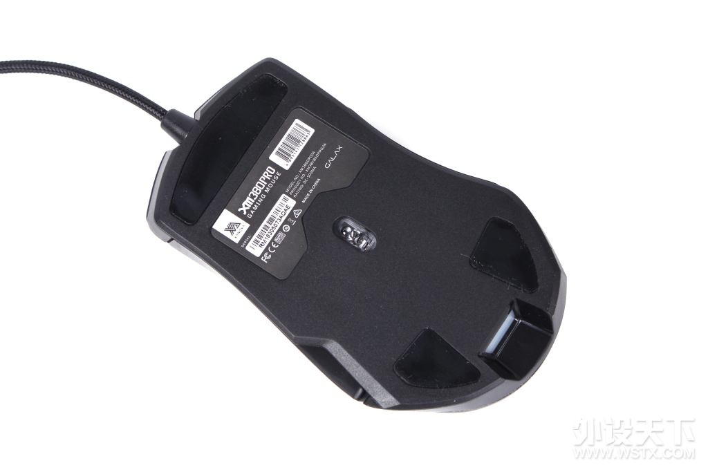星极XANOVA 灵机XM380PRO游戏鼠标+星夜XP330P-S树脂垫评测