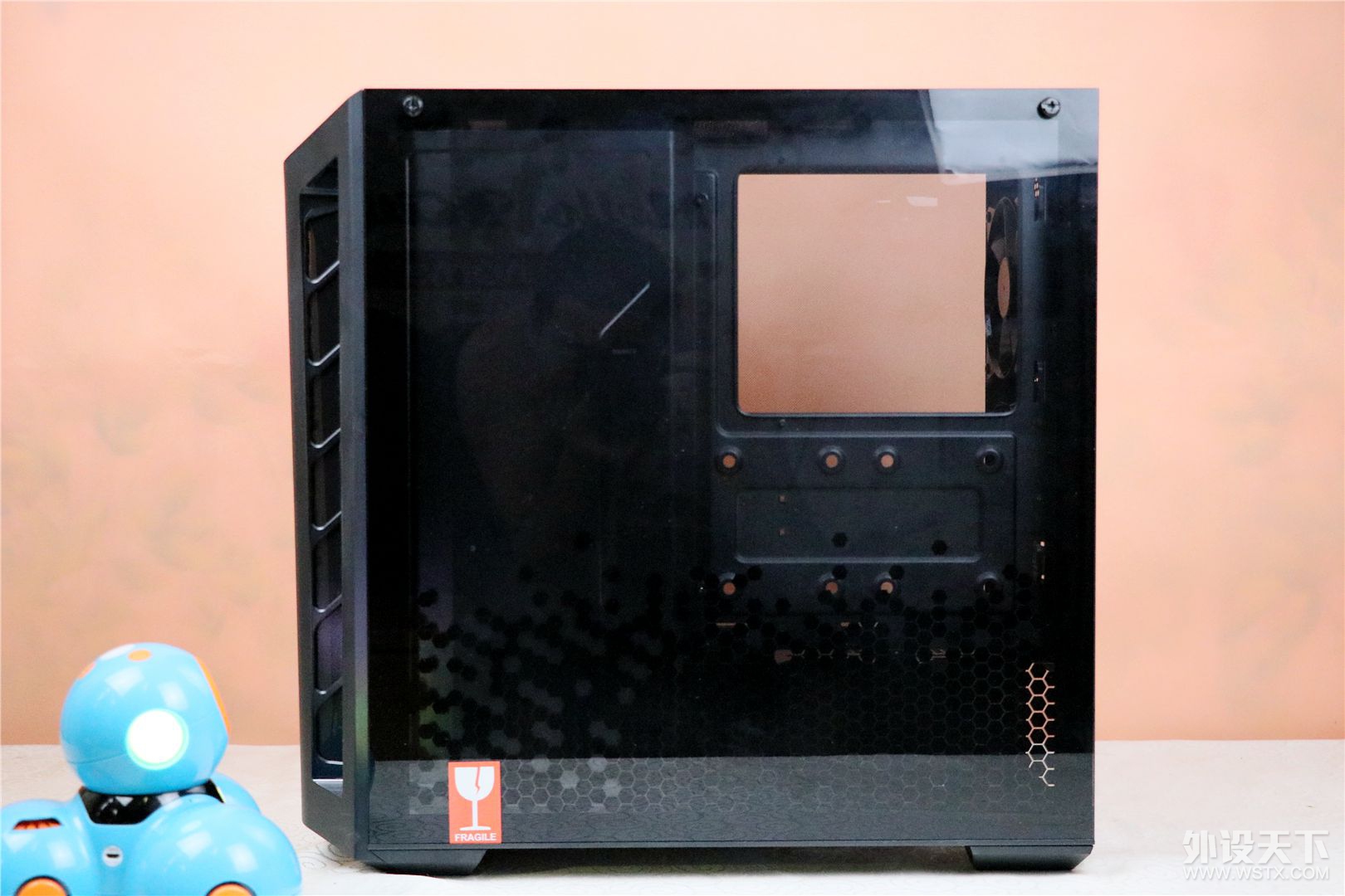 全新Coolermaster 酷冷至尊 RGB机箱，玩光多了一个选择