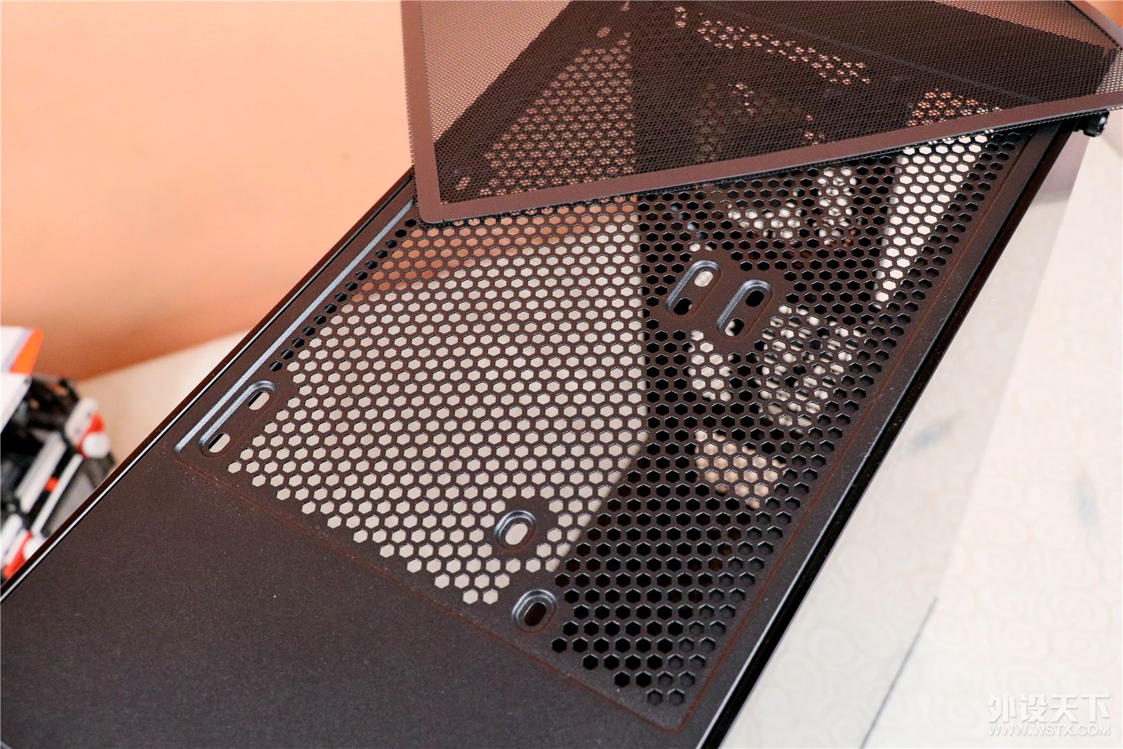 全新Coolermaster 酷冷至尊 RGB机箱，玩光多了一个选择