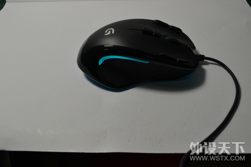 也来拆解罗技G300S鼠标。