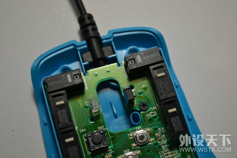 也来拆解罗技G300S鼠标。