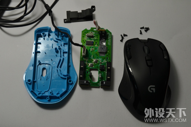 也来拆解罗技G300S鼠标。