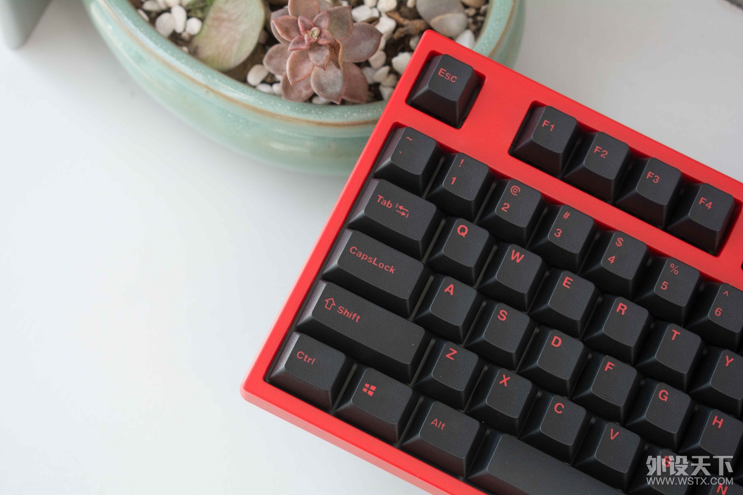 加入毒坛一年半，喜提大L——Leopold FC750R PD赤色限定