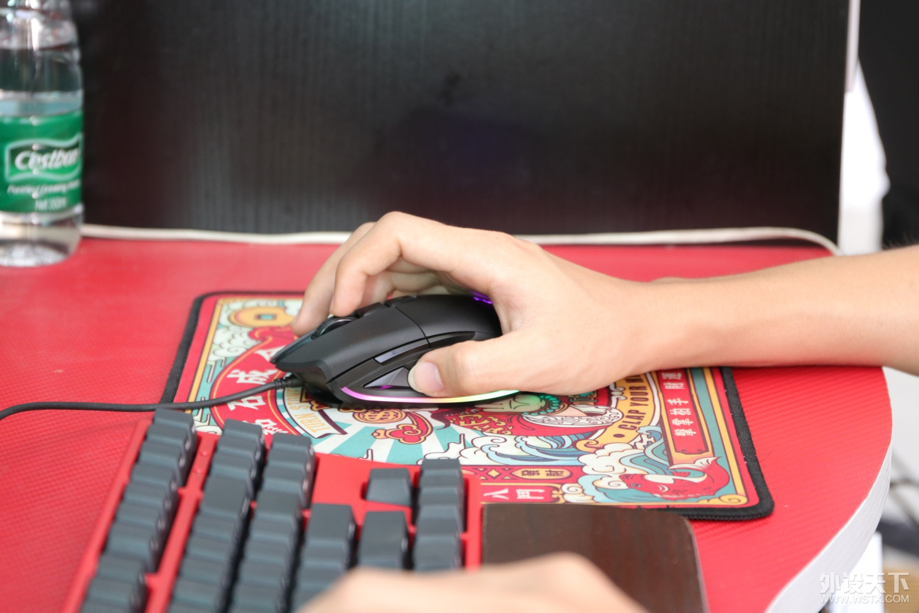 不是3360也不是光磁微动的水桶型鼠标  富勒CO610