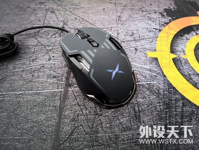 我认为今年“国产旗舰鼠皇”名号的最具实力竞争者——多彩M628  重回高端游戏界的先锋