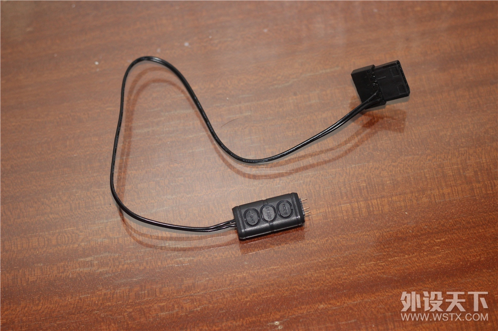 6热管、双RGB风扇，超频三 东海GI-D66A CPU散热器试玩