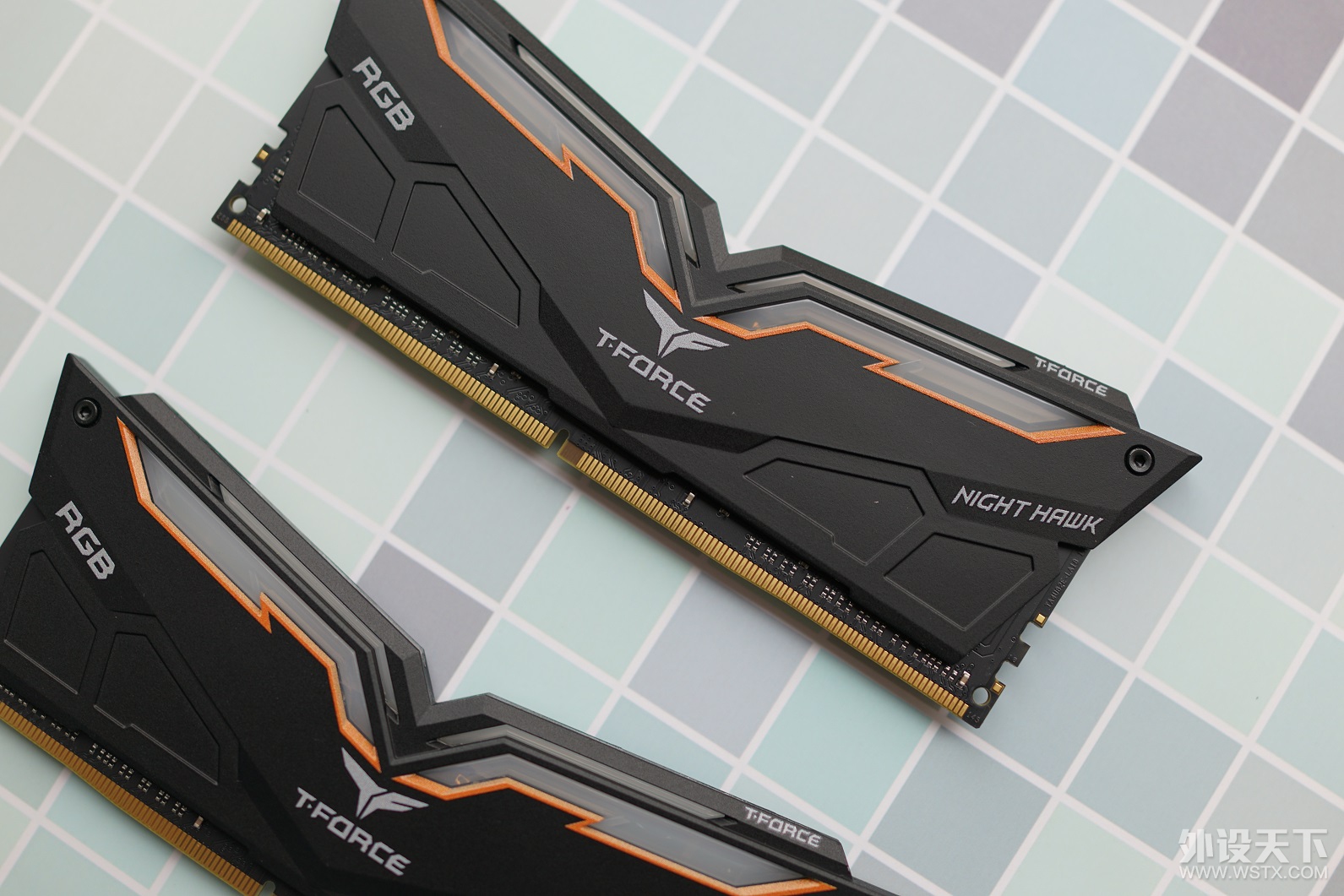 【箴言】秀色可餐，颜值担当——十铨夜鹰RGB DDR4 3000*2内存条开箱小评