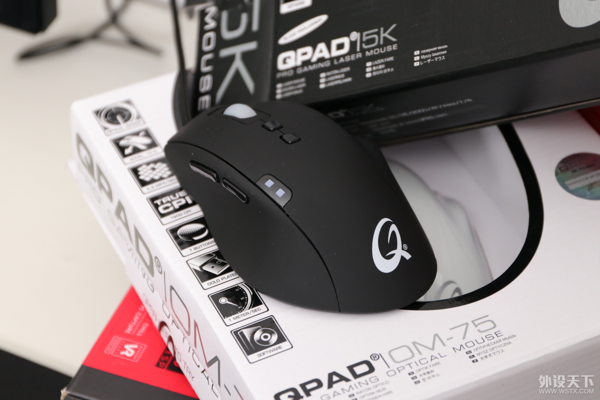 买黑送白？经典的FPS游戏鼠标QPAD 5k上手体验