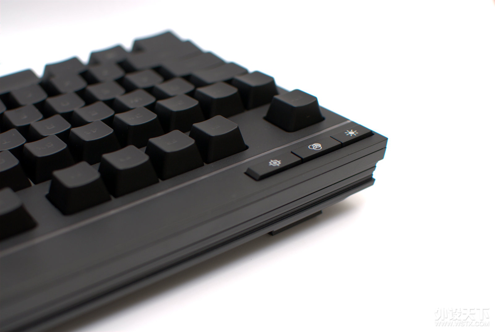 Hyperx alloy core魅影与Pulsefire Core脉冲拆解展示