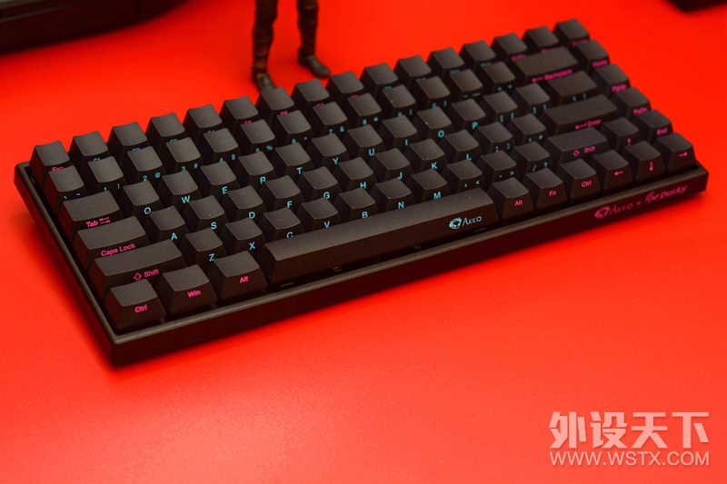 紧凑的84配列，Akko×Ducky Zero3084午夜机械键盘开箱