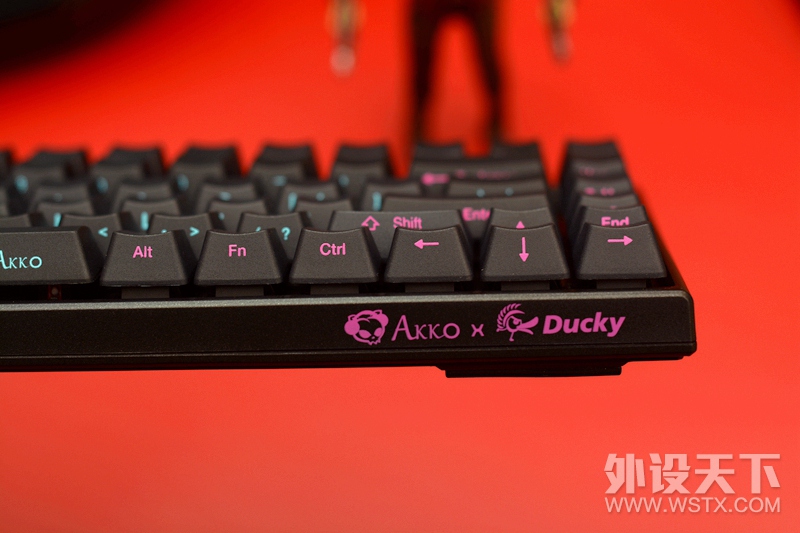紧凑的84配列，Akko×Ducky Zero3084午夜机械键盘开箱