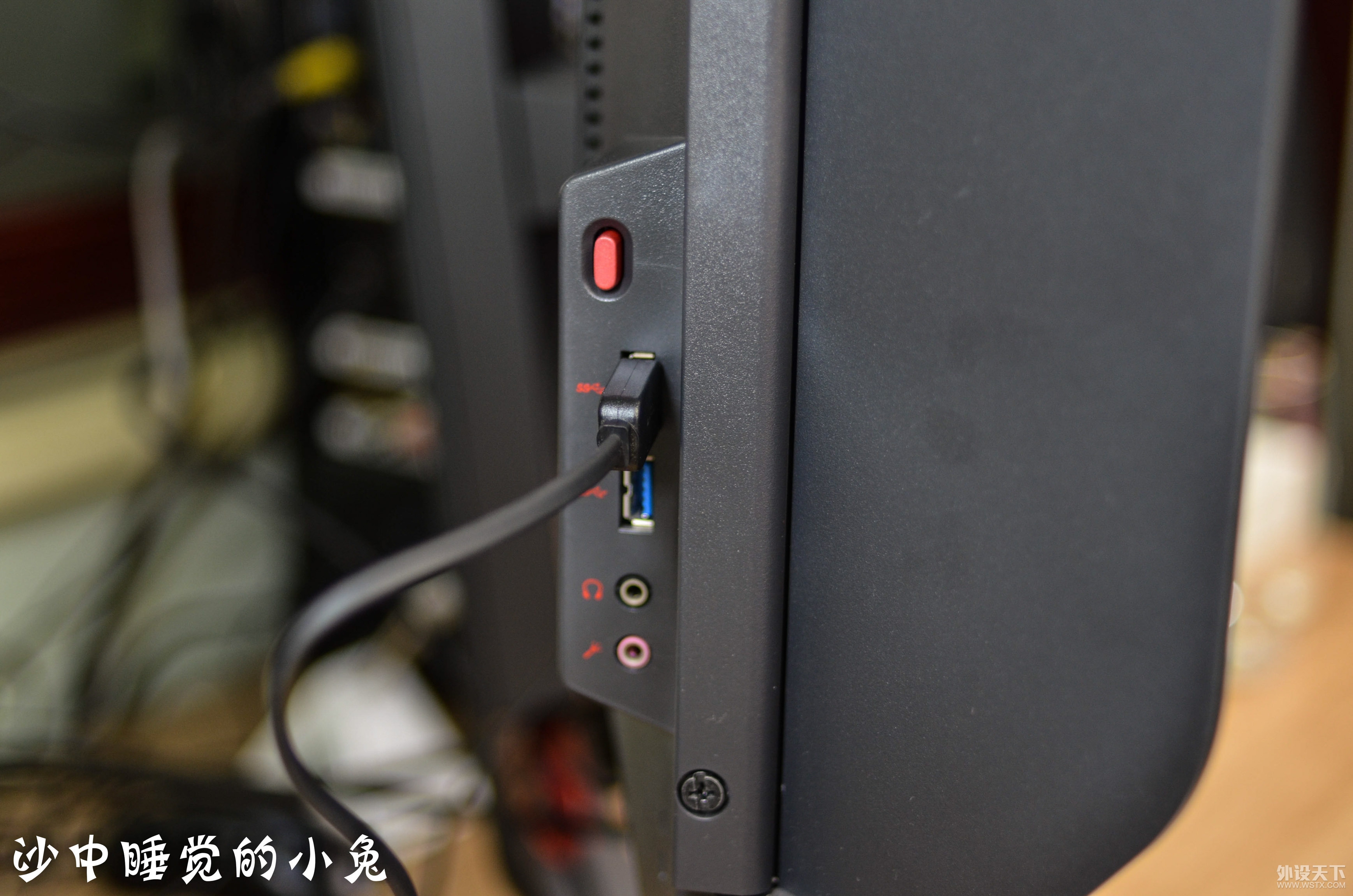 真的有用还是人傻钱多？Benq ScreenBar Plus屏幕智能挂灯开箱评测