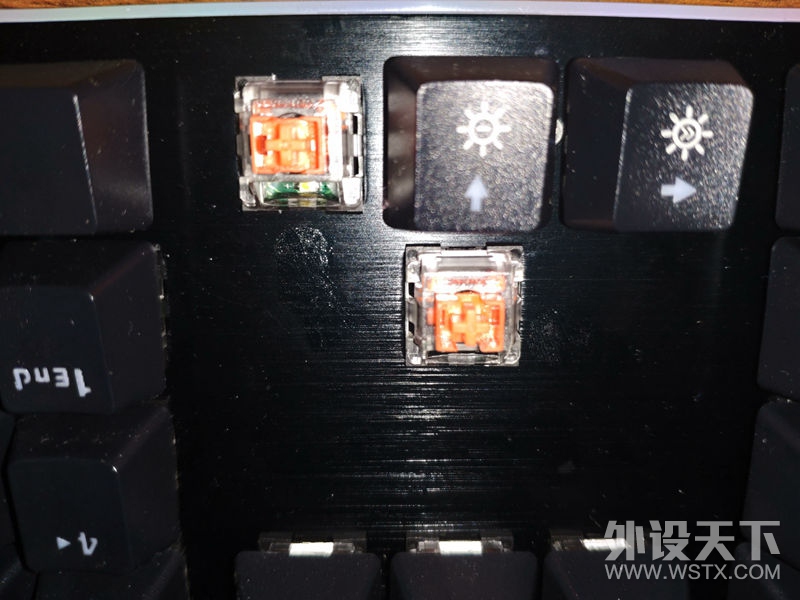 七彩炫酷RGB——新贵GM550红外轴机械键盘小试